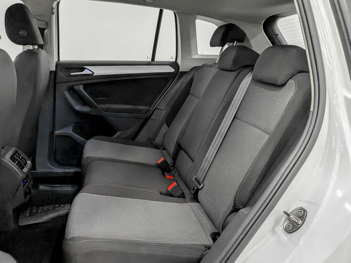 Б/У Фольксваген Тигуан 2021 года. Фото: #10