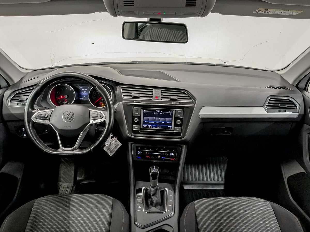 Б/У Фольксваген Тигуан 2021 года. Фото: #12