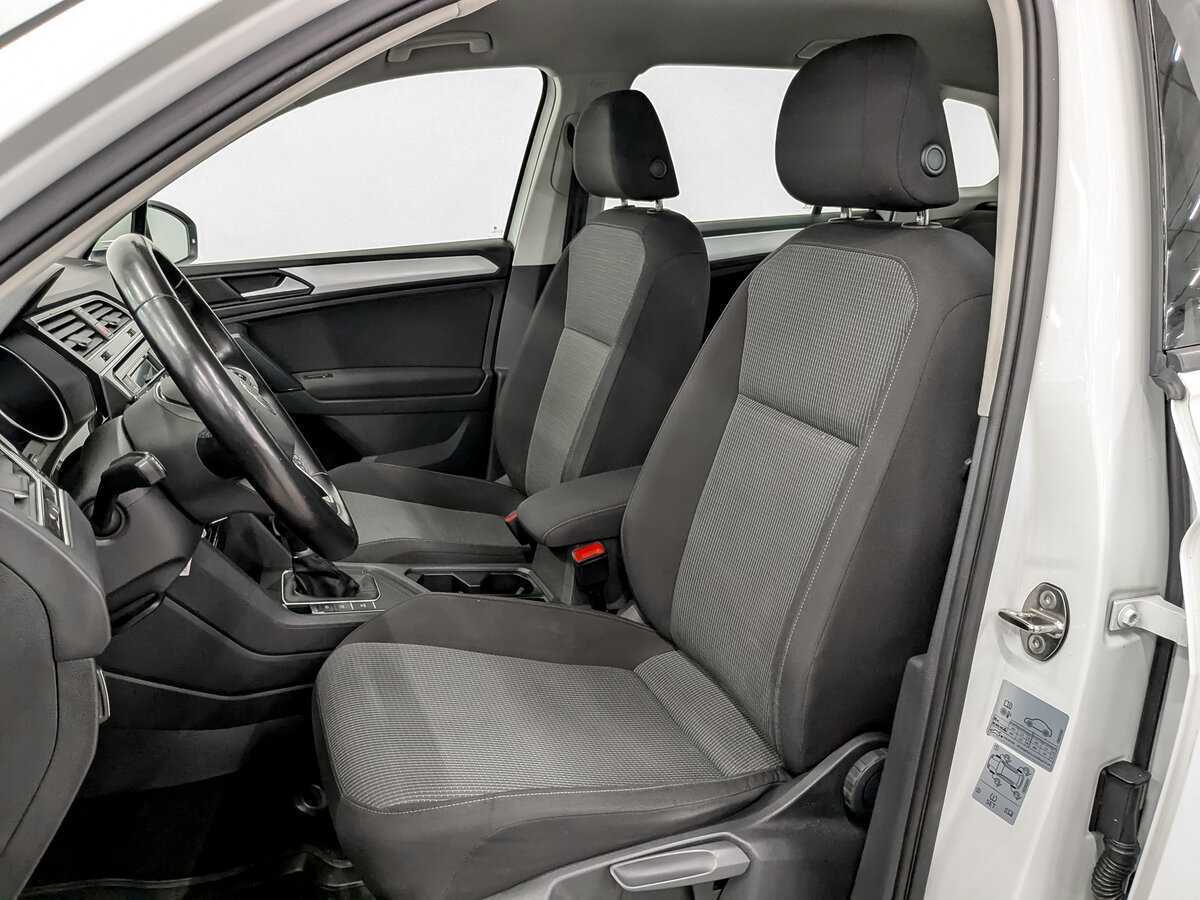 Б/У Фольксваген Тигуан 2021 года. Фото: #16