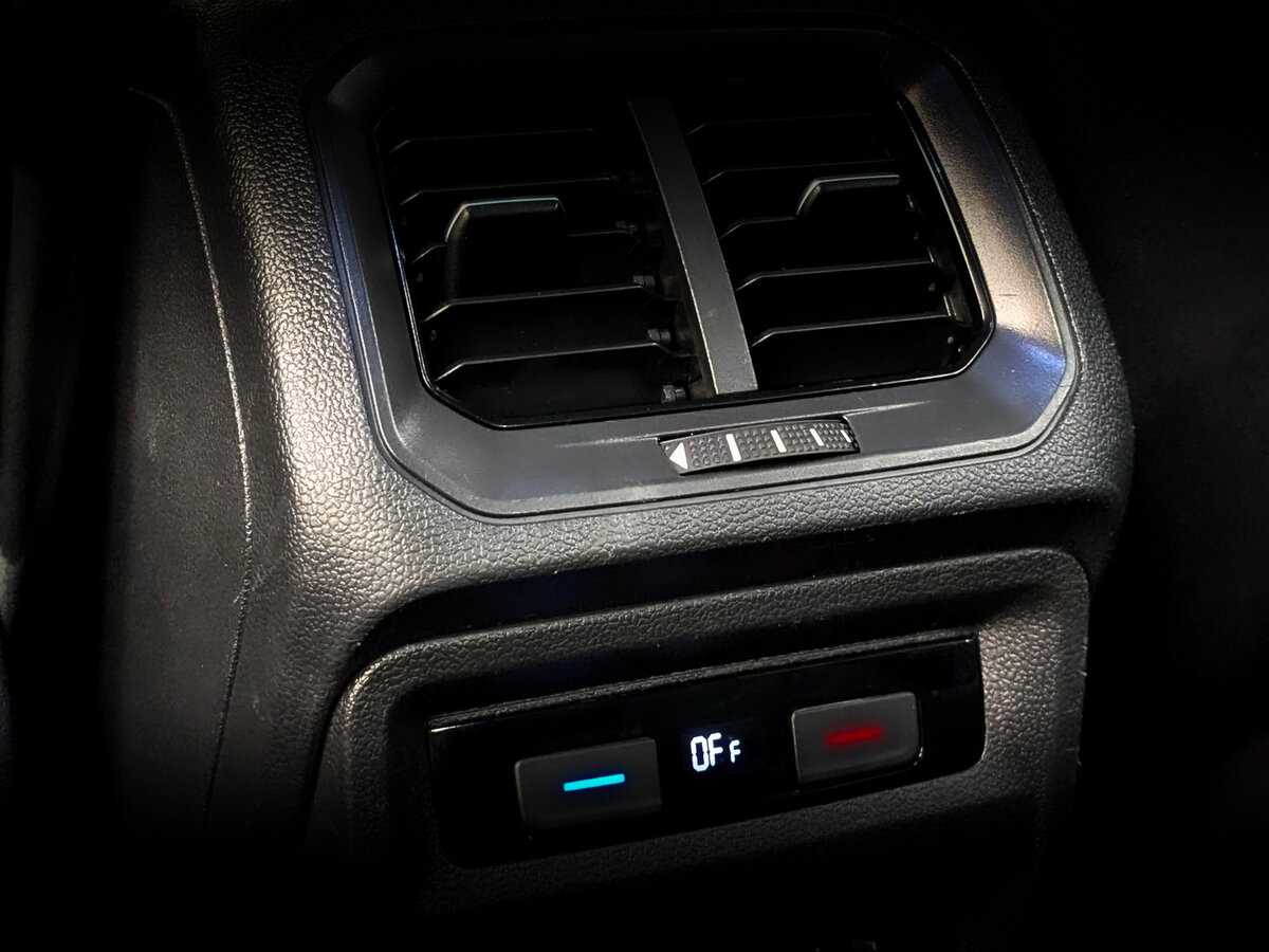 Б/У Фольксваген Тигуан 2021 года. Фото: #21