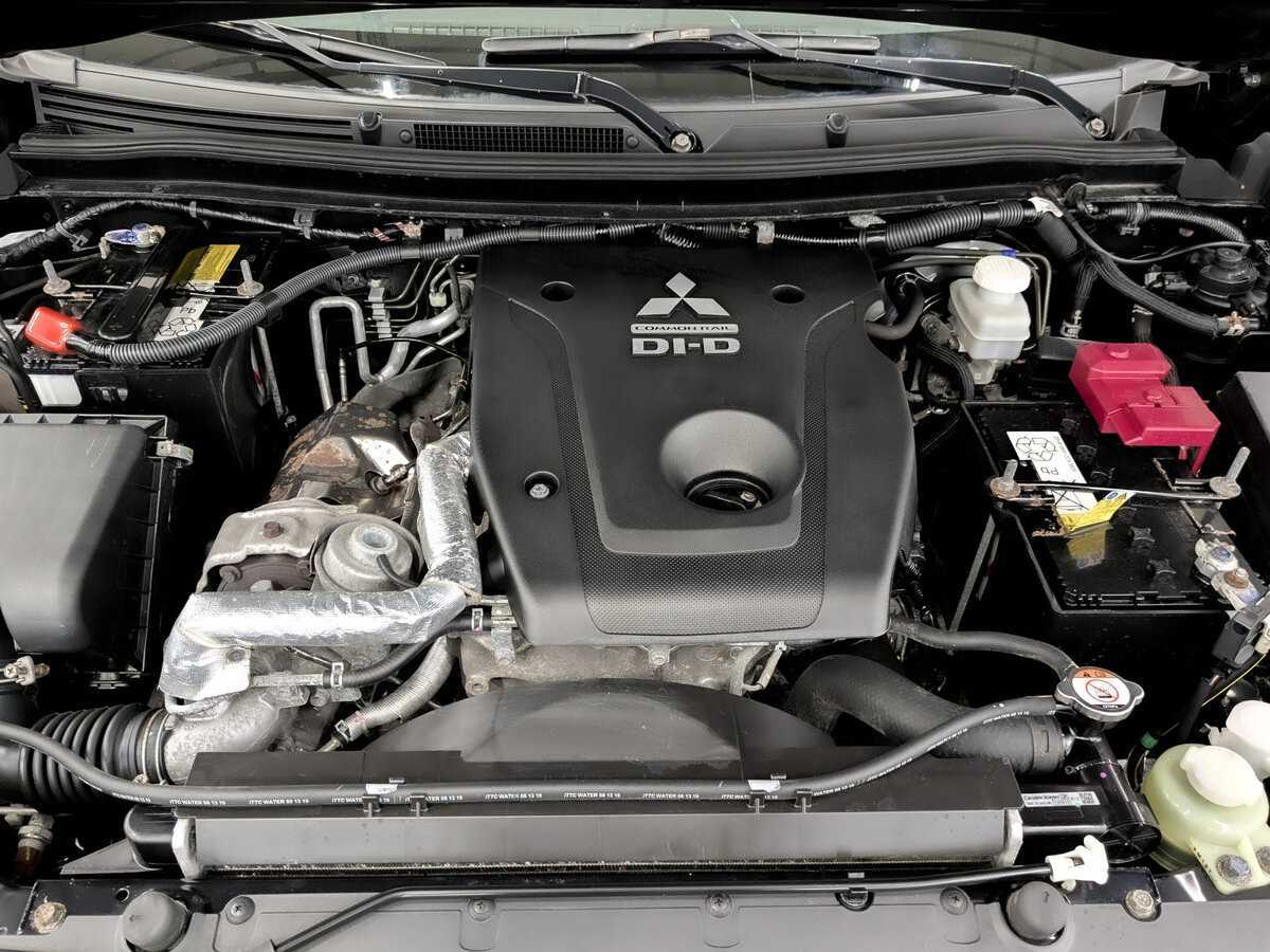 Б/У Митсубиши Паджеро Спорт 2019 года. Фото: #8