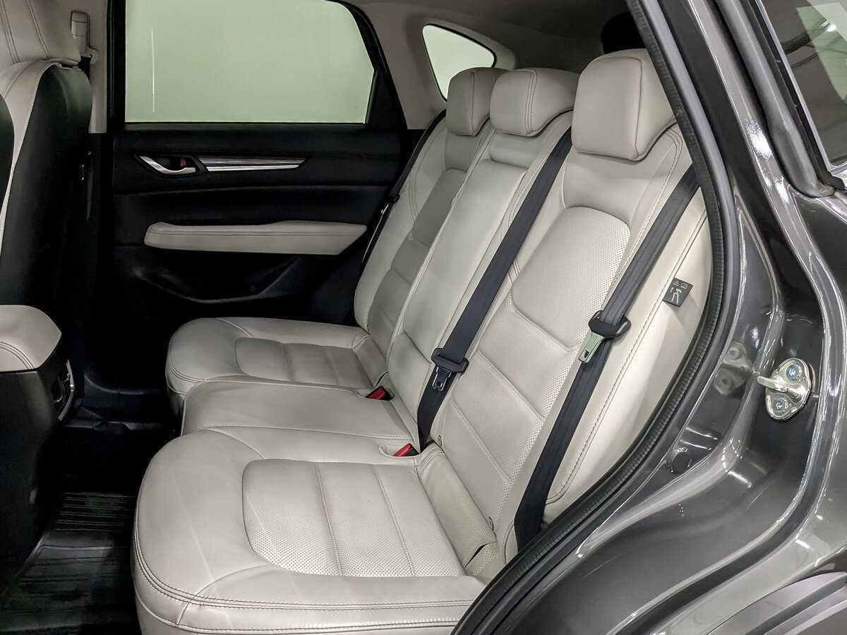 Б/У Мазда Ц-Икс-5 2017 года. Фото: #11