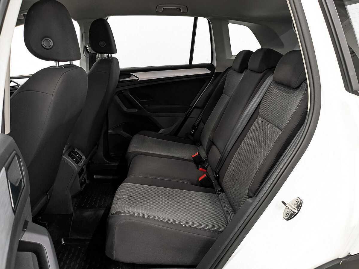 Б/У Фольксваген Тигуан 2021 года. Фото: #14