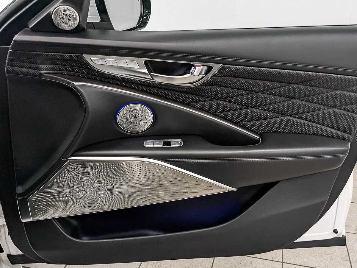 Б/У Киа К900 2019 года. Фото: #21