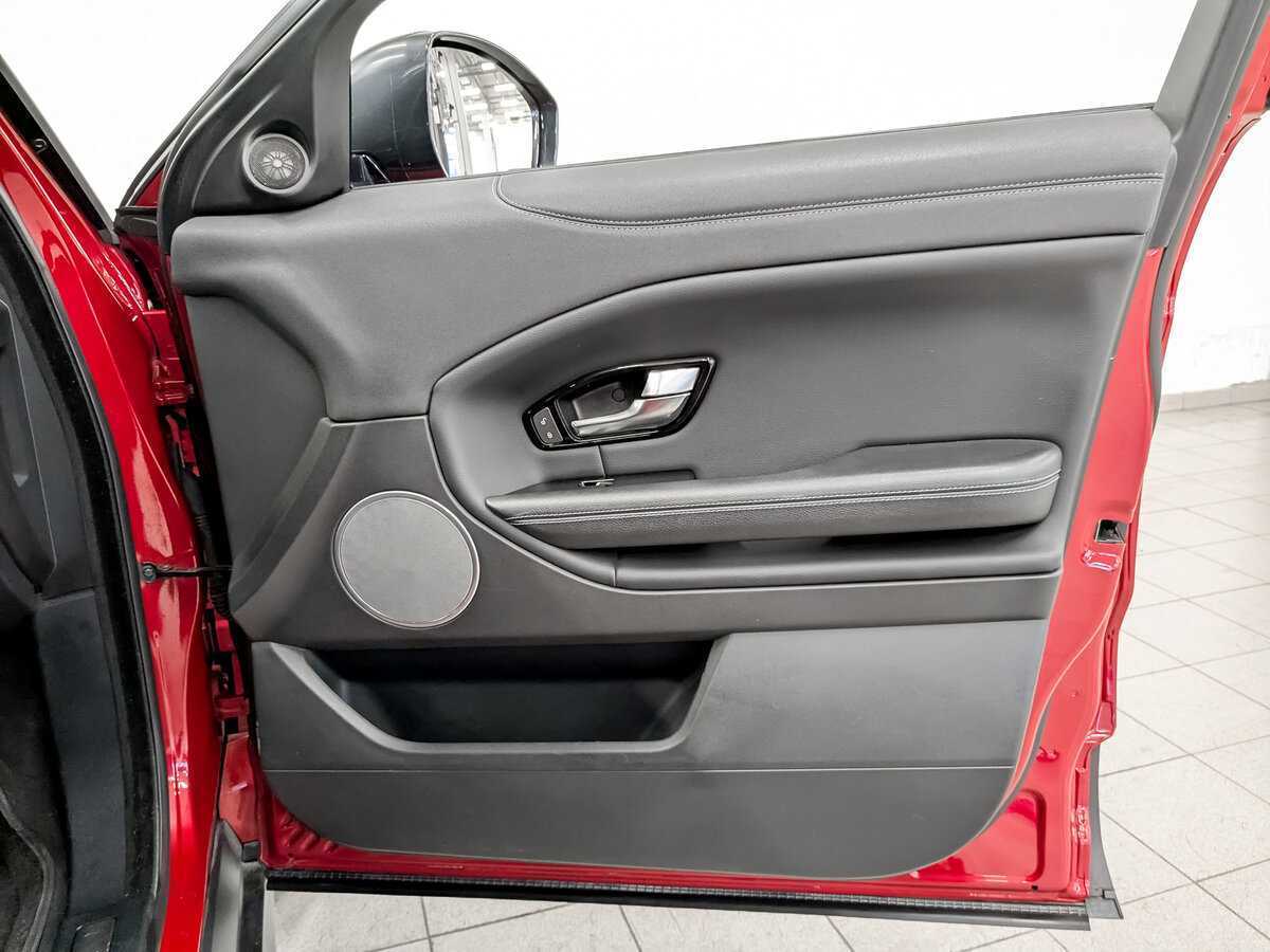 Б/У Лэнд Ровер Рэнж Ровер Эвок 2017 года. Фото: #22