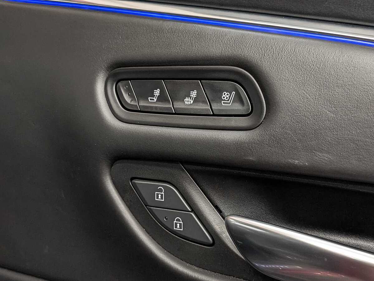 Б/У Кадиллак Эскалэйд 2021 года. Фото: #23