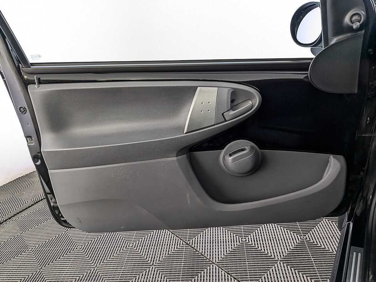 Б/У Пежо 107 2010 года. Фото: #16