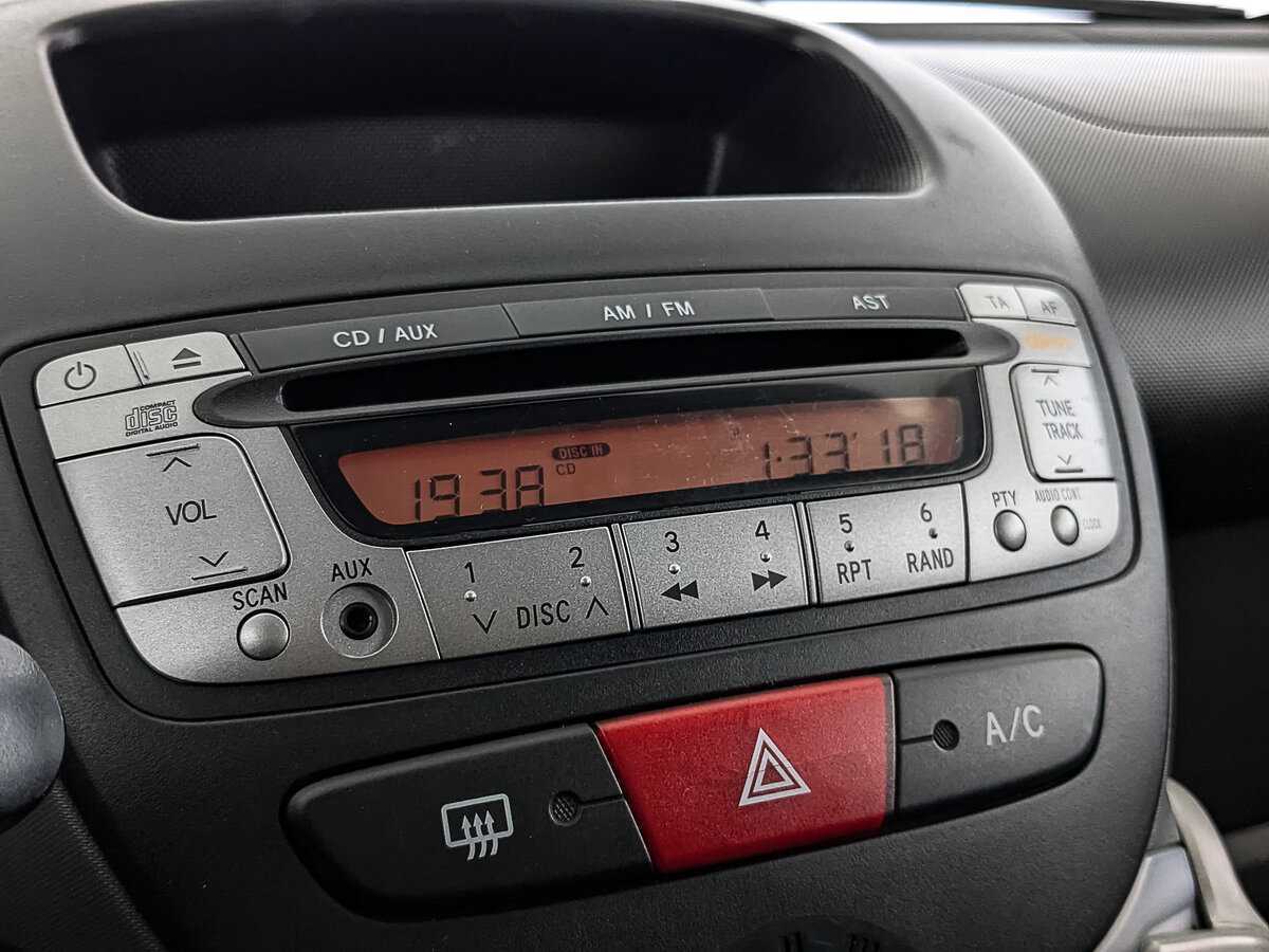 Б/У Пежо 107 2010 года. Фото: #18