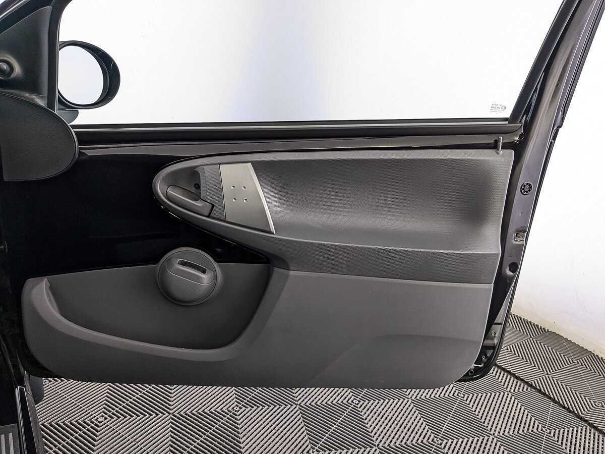 Б/У Пежо 107 2010 года. Фото: #22