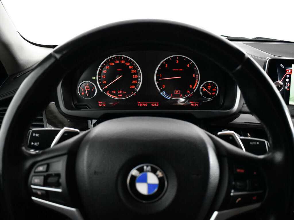 Б/У БМВ Икс6 2016 года. Фото: #10