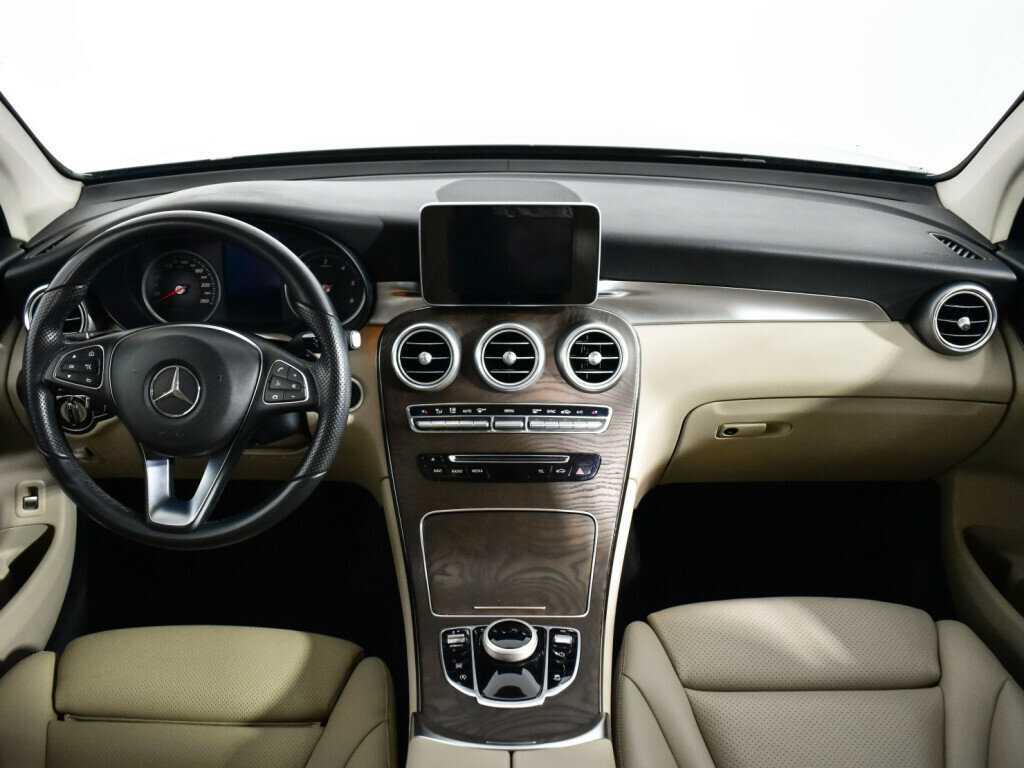 Б/У Мерседес-Бенц ГЛЦ 2015 года. Фото: #11