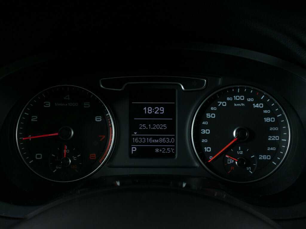 Б/У Ауди К3 2013 года. Фото: #9