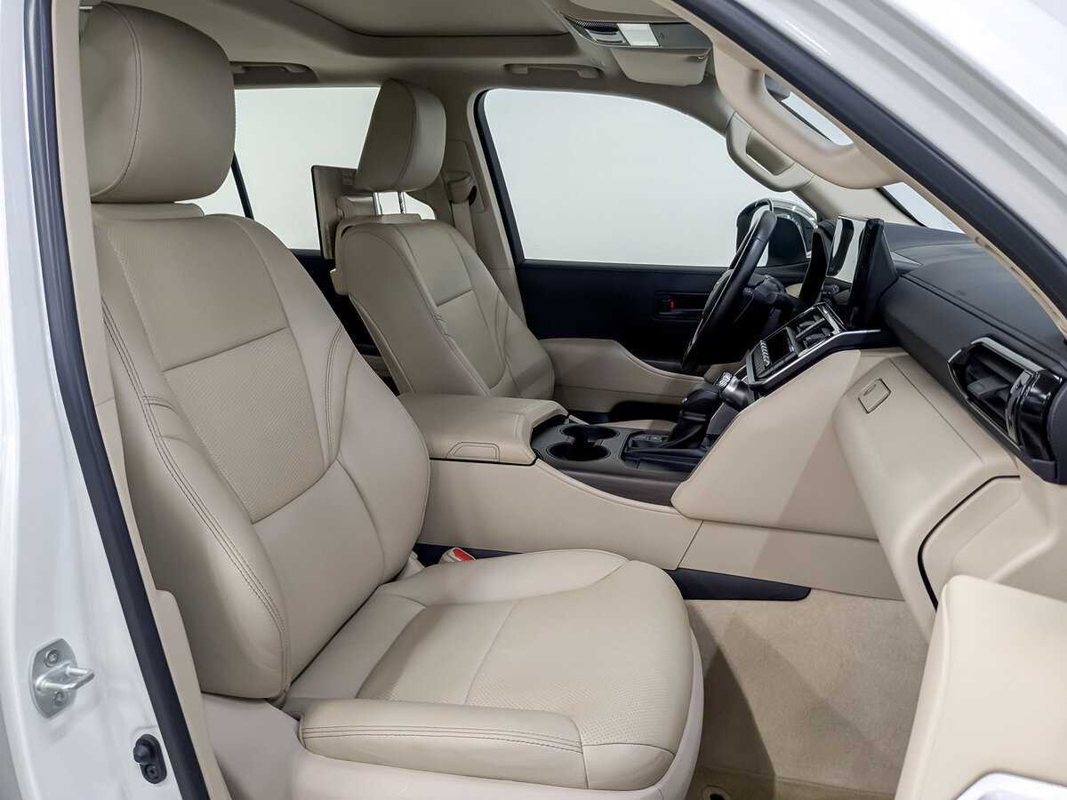 Б/У Тойота Лэнд Крузер 2022 года. Фото: #22