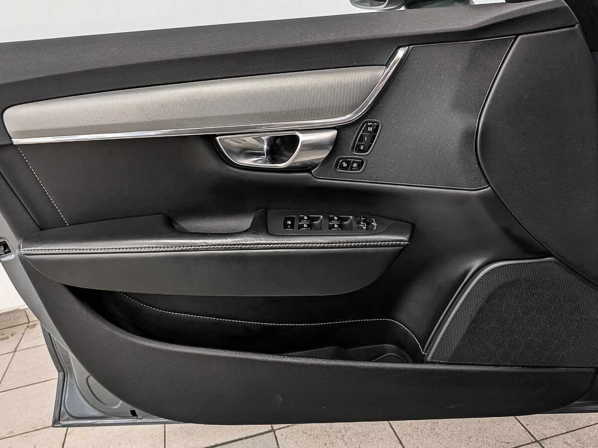 Б/У Вольво В90 Кросс Кантри 2018 года. Фото: #18