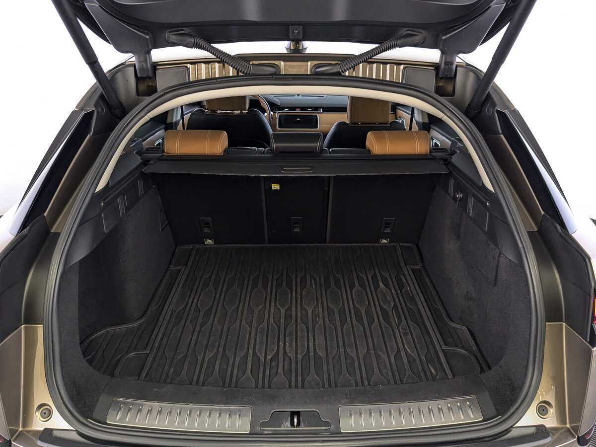 Б/У Лэнд Ровер Рэнж Ровер Велар 2017 года. Фото: #9