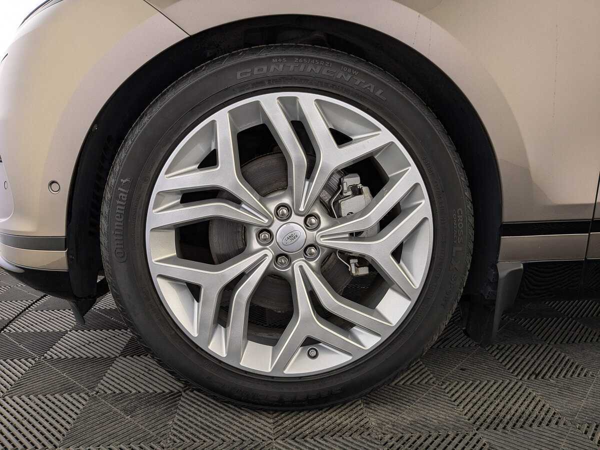 Б/У Лэнд Ровер Рэнж Ровер Велар 2017 года. Фото: #11