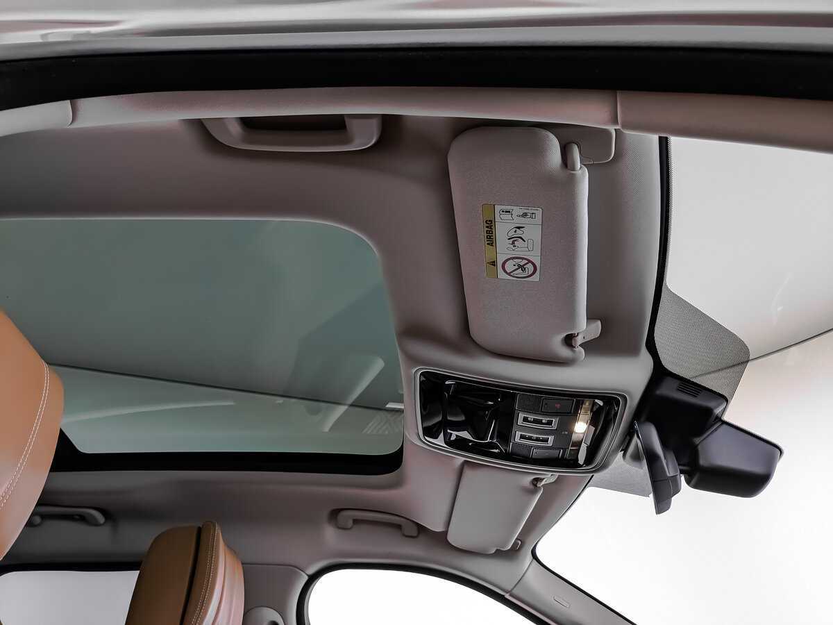 Б/У Лэнд Ровер Рэнж Ровер Велар 2017 года. Фото: #21