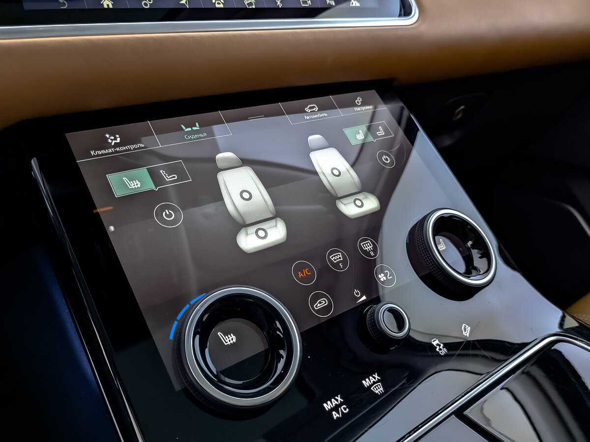 Б/У Лэнд Ровер Рэнж Ровер Велар 2017 года. Фото: #25