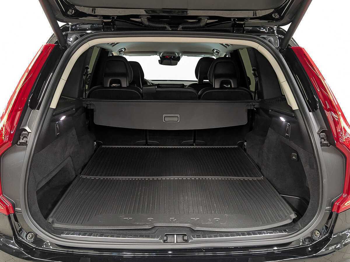 Б/У Вольво ИксЦ90 2020 года. Фото: #9