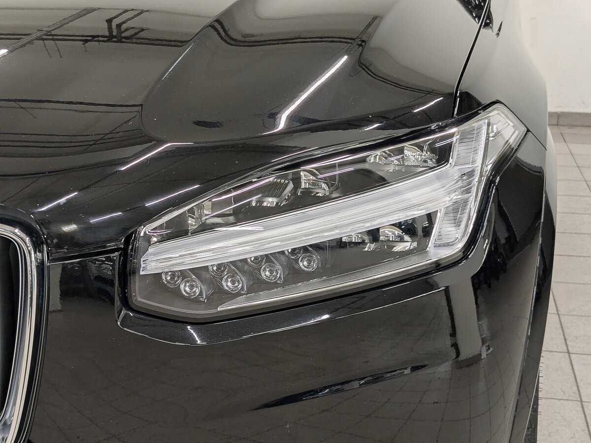 Б/У Вольво ИксЦ90 2020 года. Фото: #10