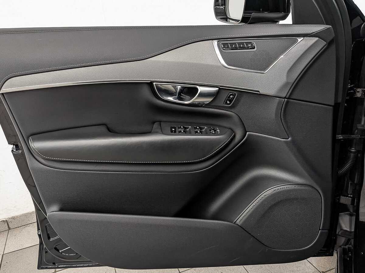 Б/У Вольво ИксЦ90 2020 года. Фото: #18