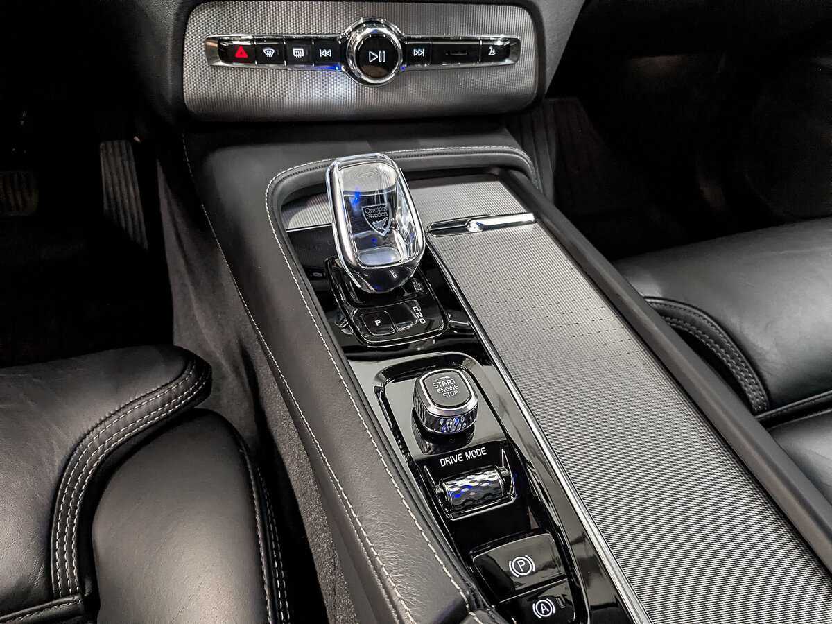 Б/У Вольво ИксЦ90 2020 года. Фото: #20