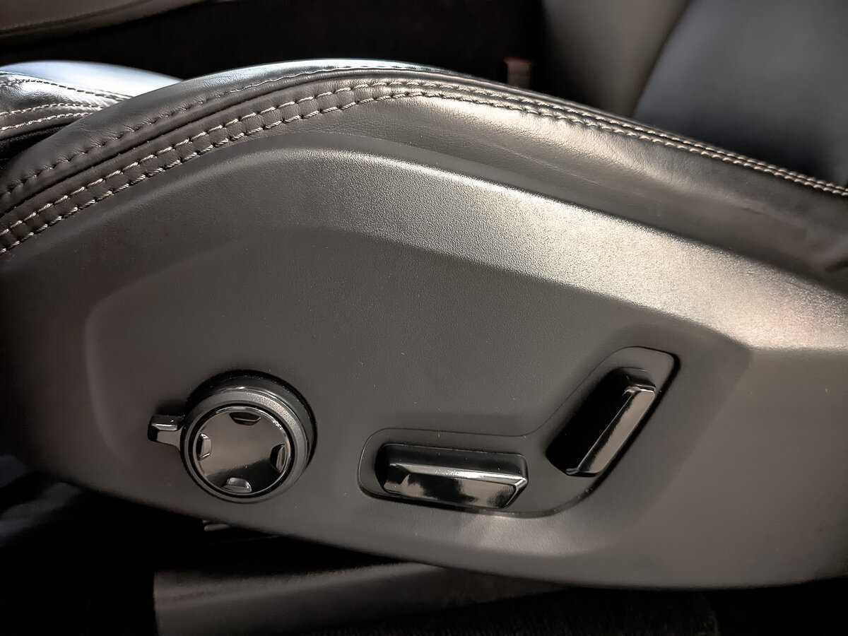 Б/У Вольво ИксЦ90 2020 года. Фото: #26