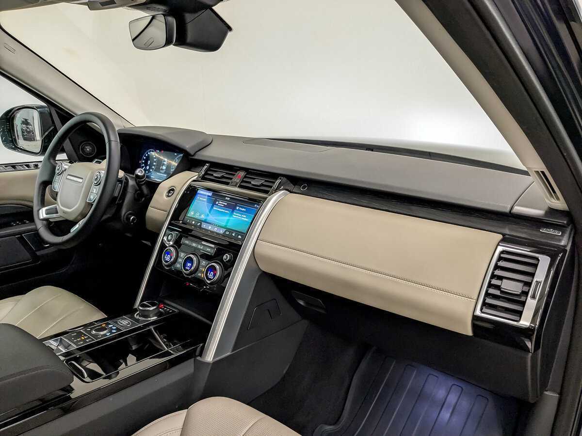 Б/У Лэнд Ровер Дискавери 2018 года. Фото: #10