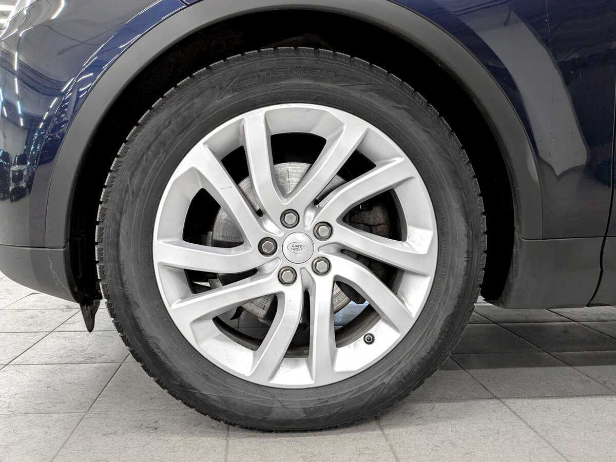 Б/У Лэнд Ровер Дискавери 2018 года. Фото: #17