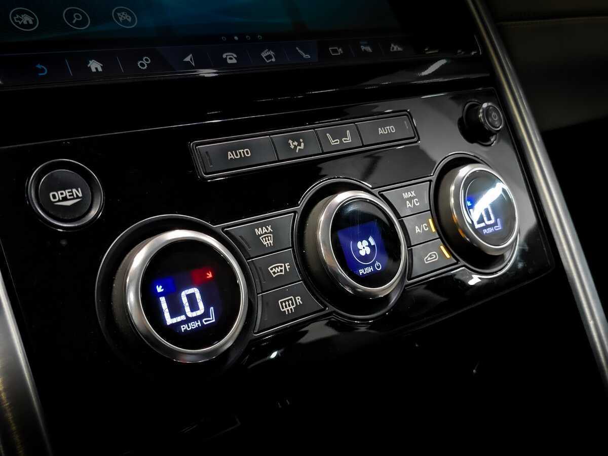 Б/У Лэнд Ровер Дискавери 2018 года. Фото: #25