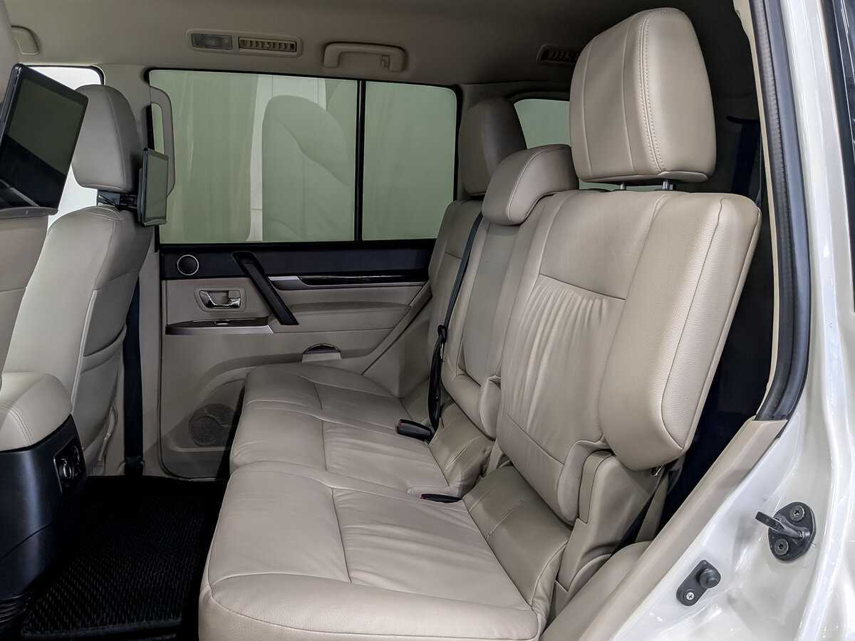 Б/У Митсубиши Паджеро 2020 года. Фото: #11