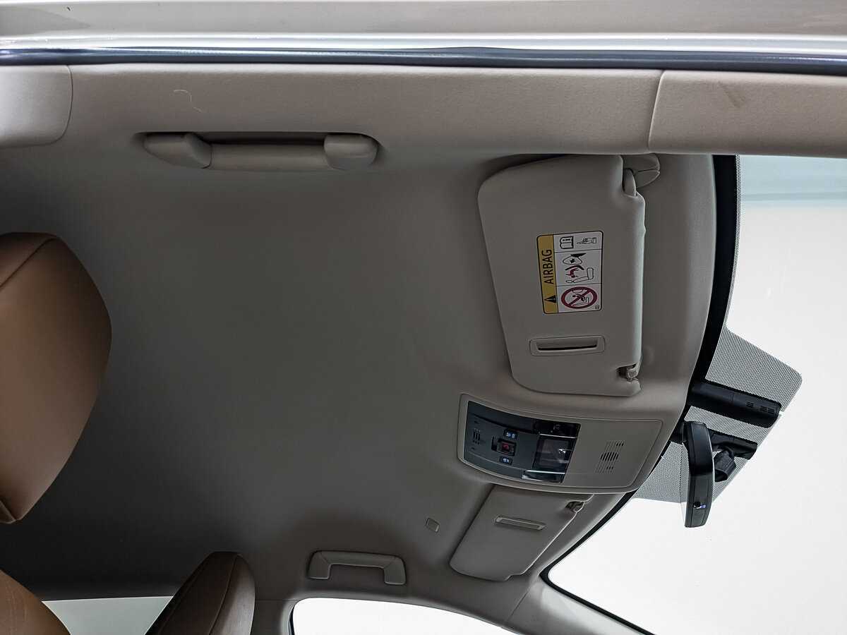 Б/У Лексус Р-Икс 2019 года. Фото: #22