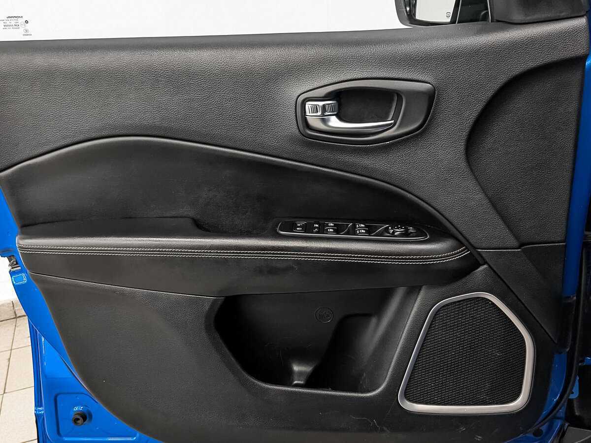 Б/У Джип Компасс 2018 года. Фото: #16