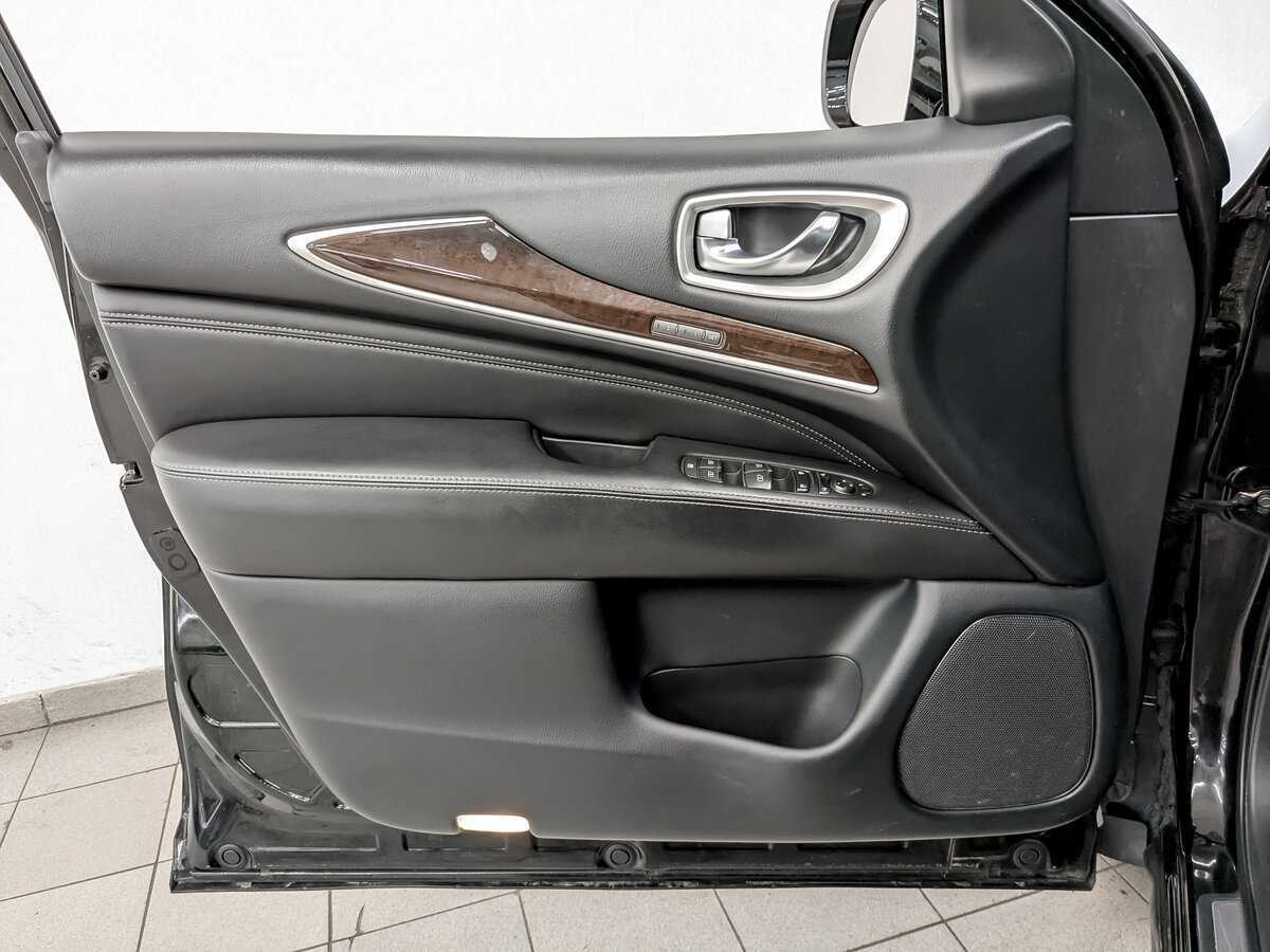 Б/У Инфинити К-Икс60 2018 года. Фото: #18