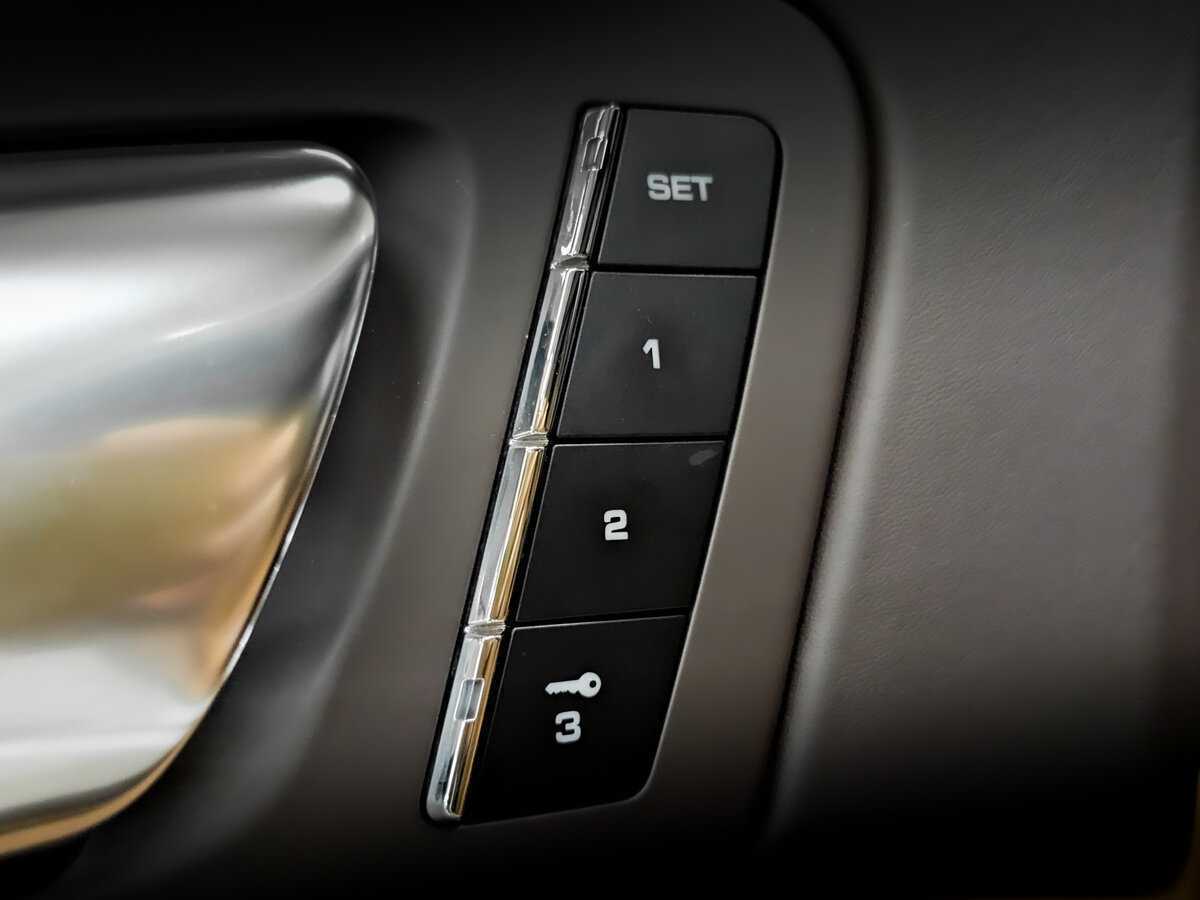 Б/У Порш Кайен 2013 года. Фото: #21