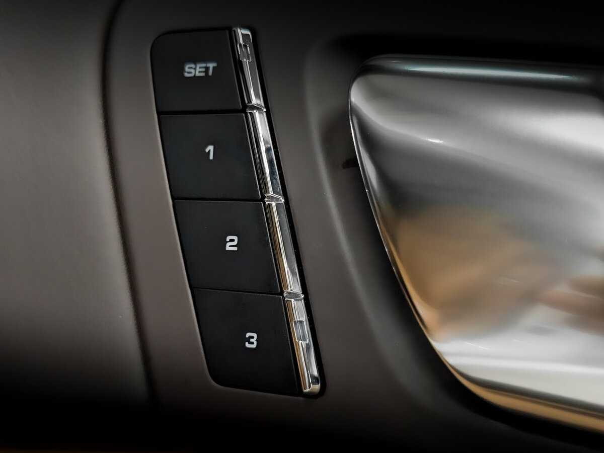 Б/У Порш Кайен 2013 года. Фото: #25