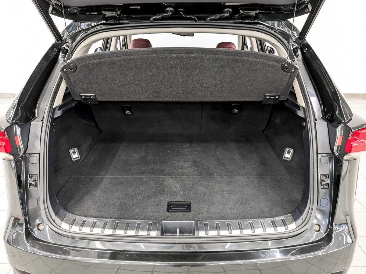 Б/У Лексус Н-Икс 2018 года. Фото: #9