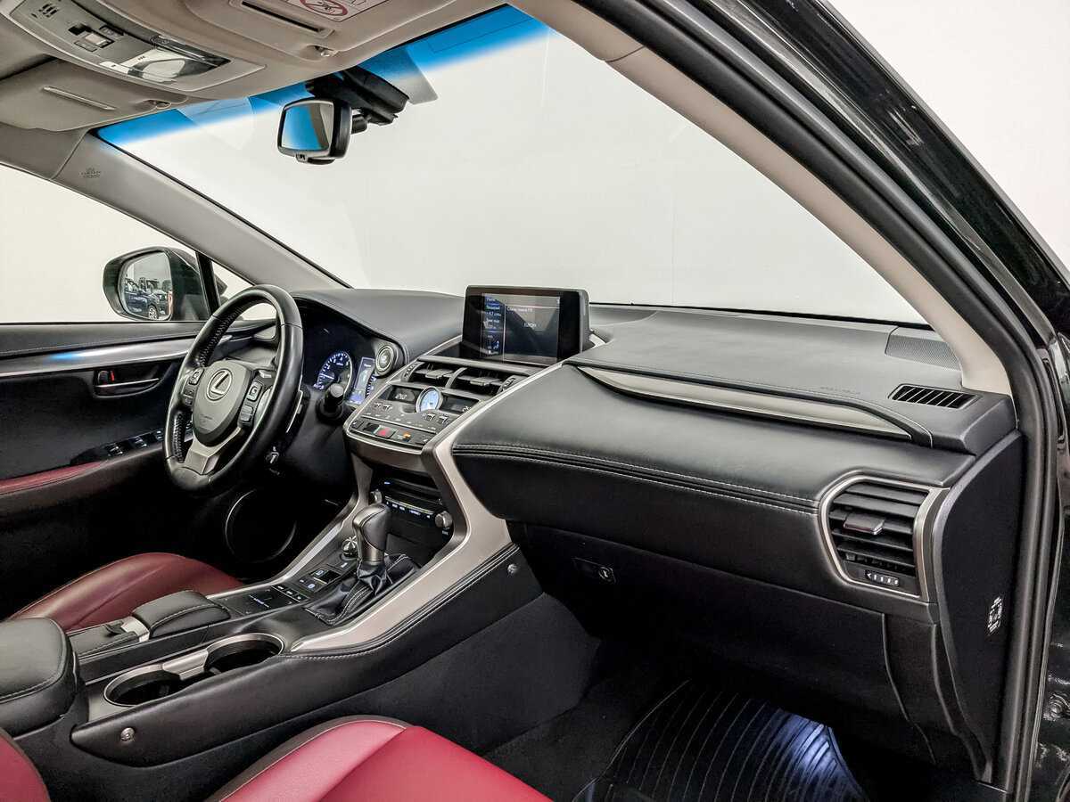 Б/У Лексус Н-Икс 2018 года. Фото: #10