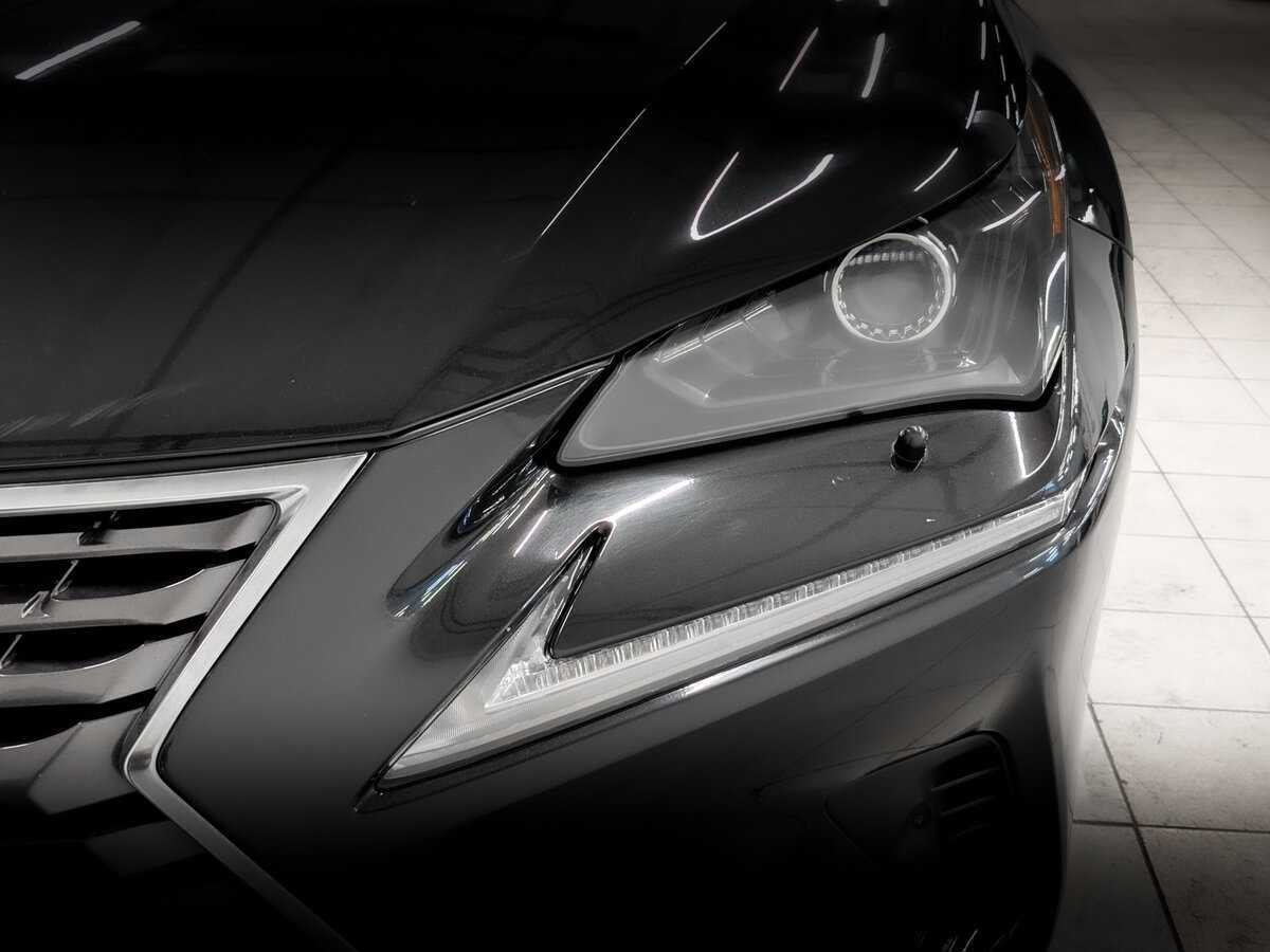 Б/У Лексус Н-Икс 2018 года. Фото: #16