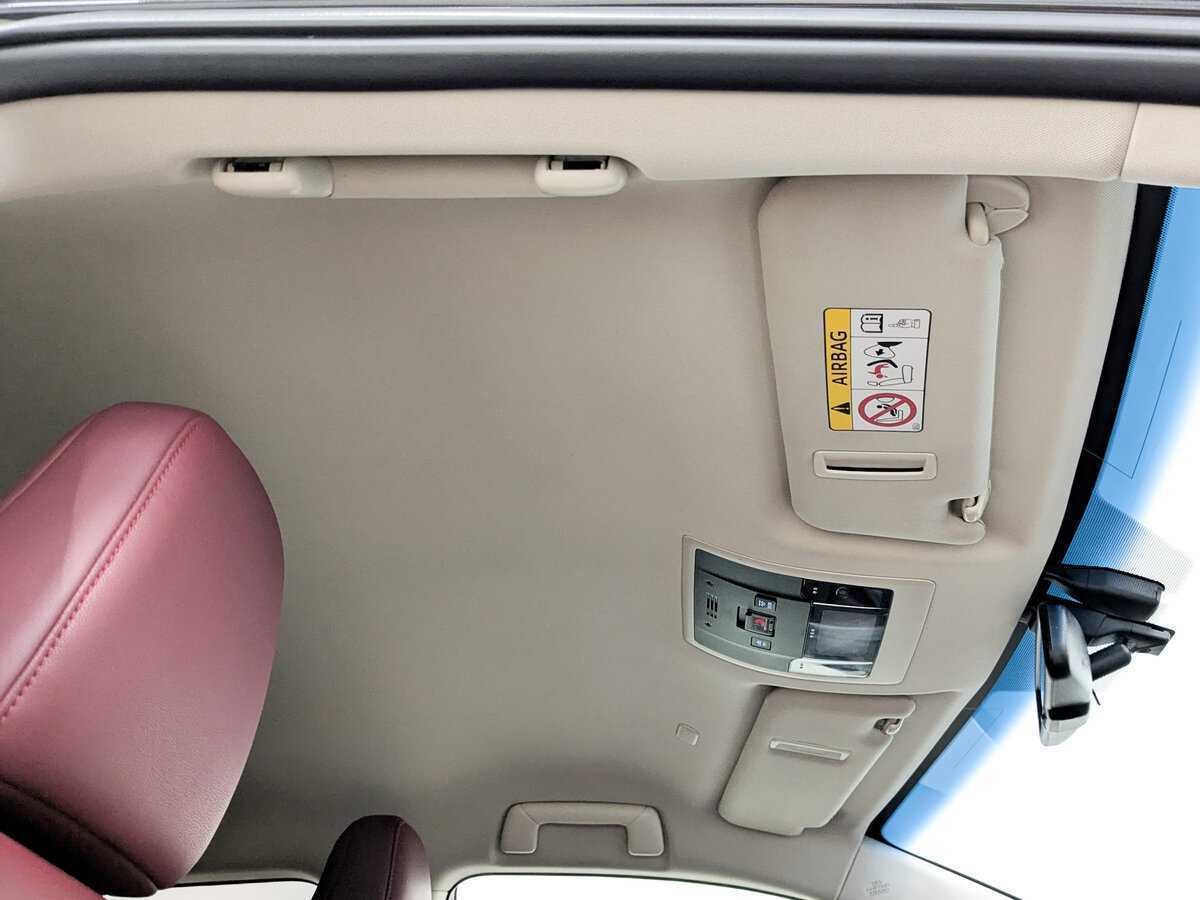 Б/У Лексус Н-Икс 2018 года. Фото: #21