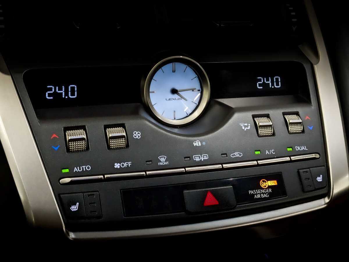 Б/У Лексус Н-Икс 2018 года. Фото: #25