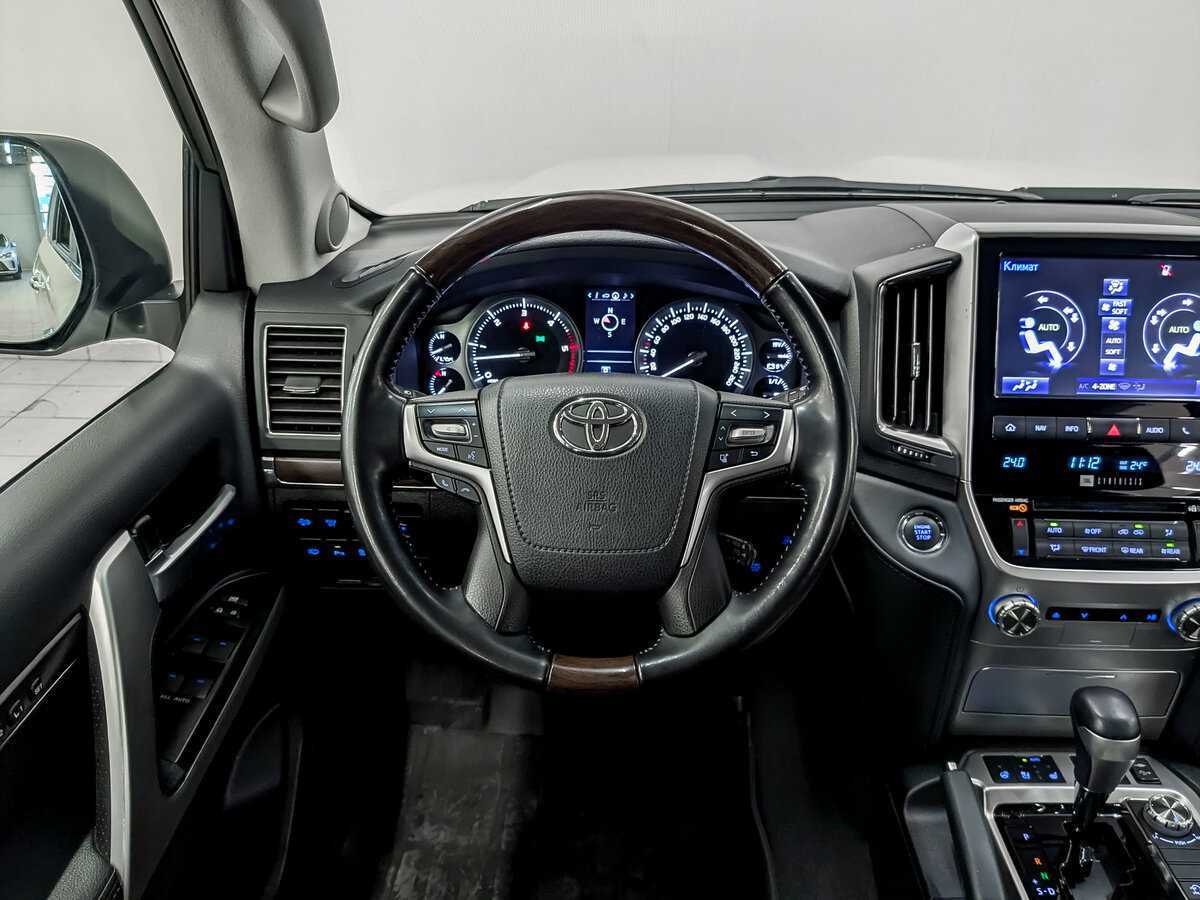 Б/У Тойота Лэнд Крузер 2020 года. Фото: #21