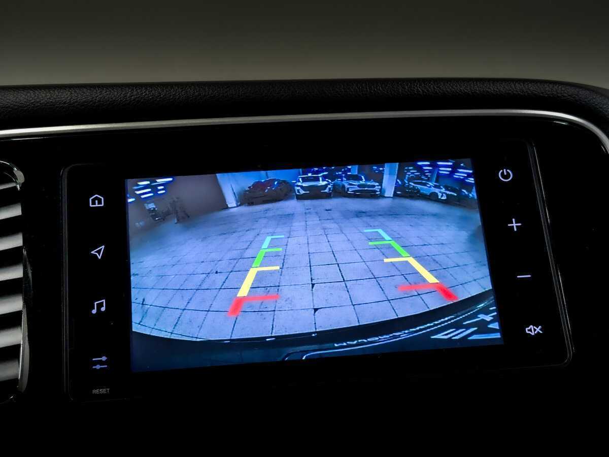 Б/У Митсубиши Оутлэндер 2021 года. Фото: #24