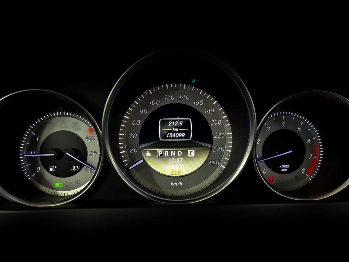 Б/У Мерседес-Бенц Ц-Класс 2012 года. Фото: #12