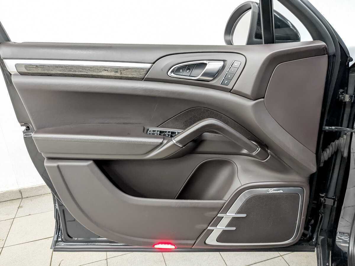 Б/У Порш Кайен 2012 года. Фото: #18