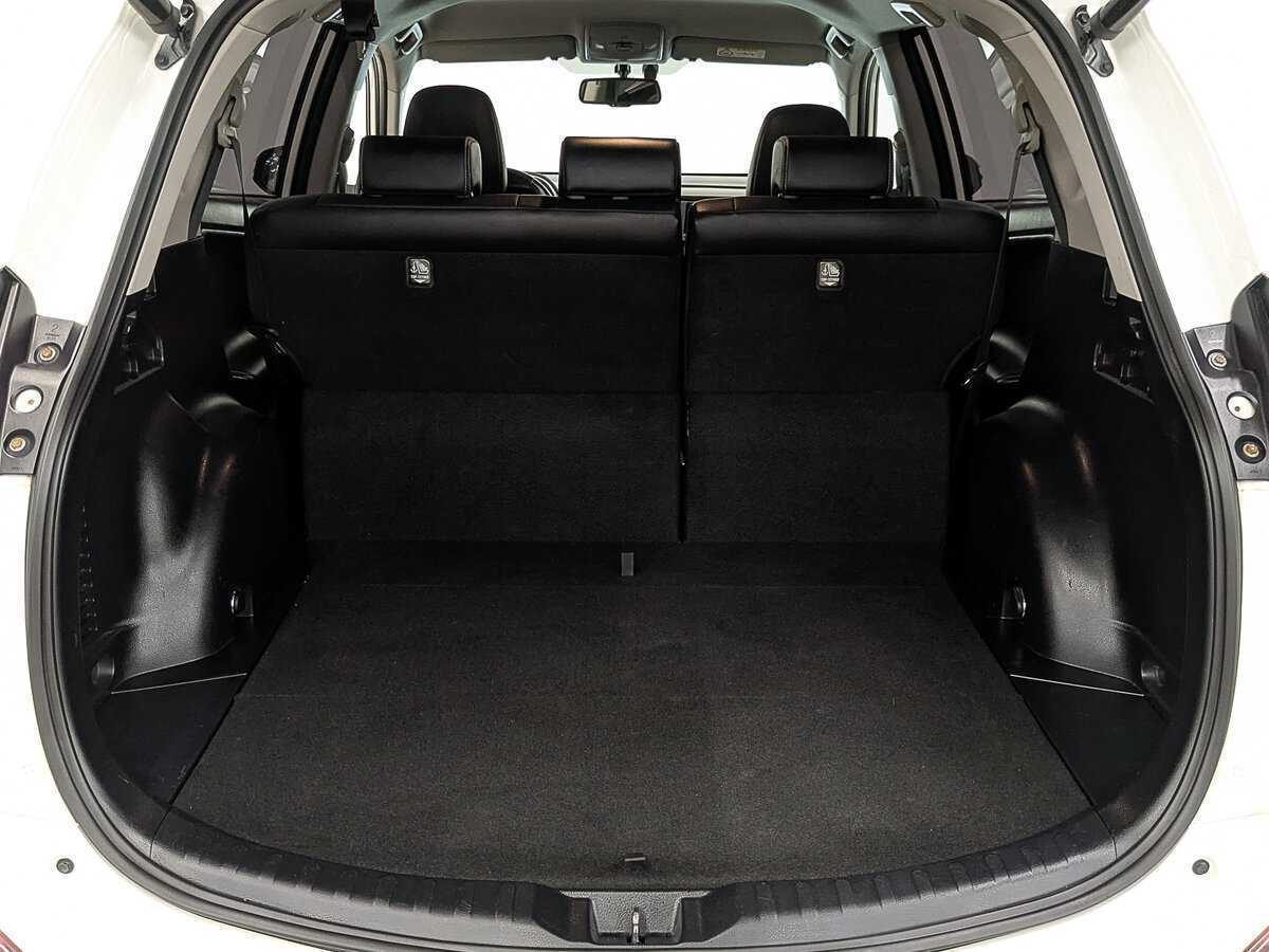 Б/У Тойота Рав4 2017 года. Фото: #9