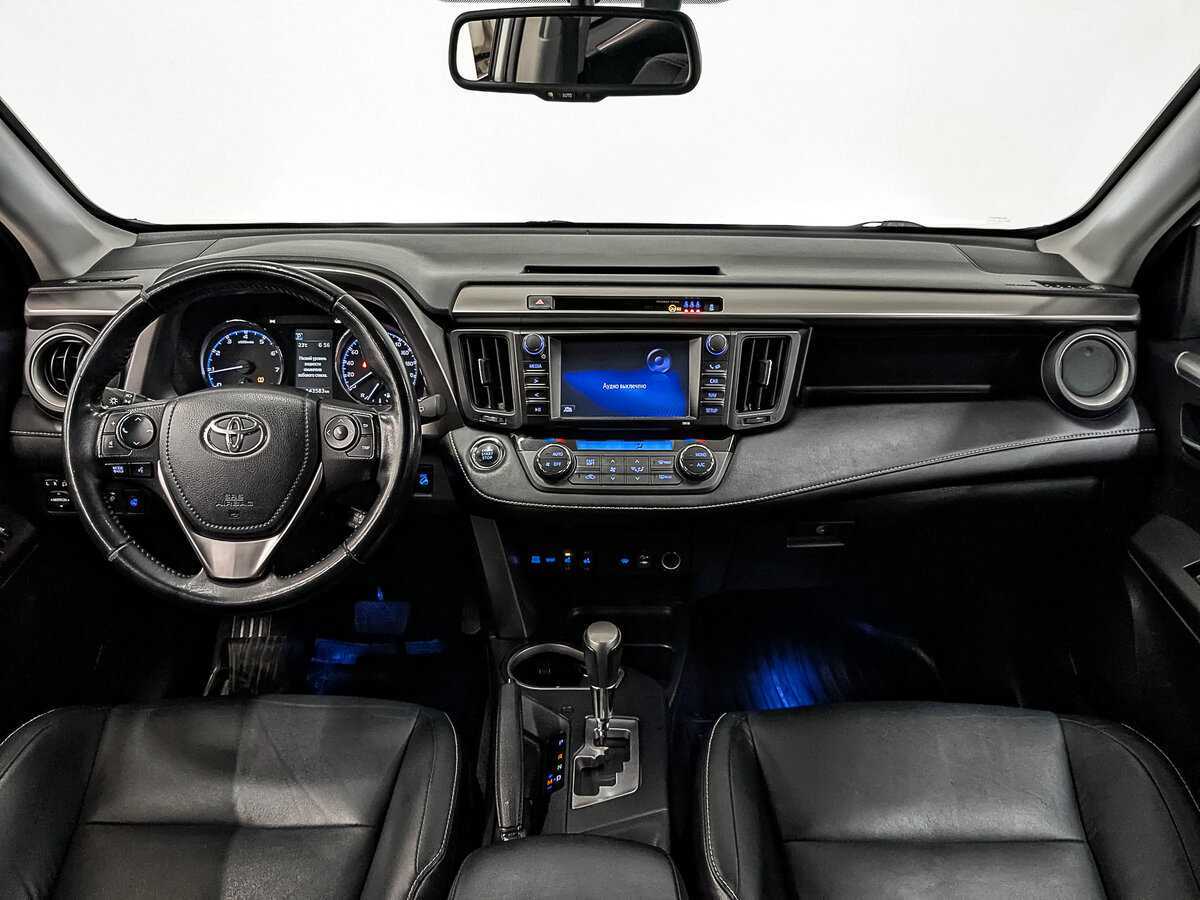 Б/У Тойота Рав4 2017 года. Фото: #13