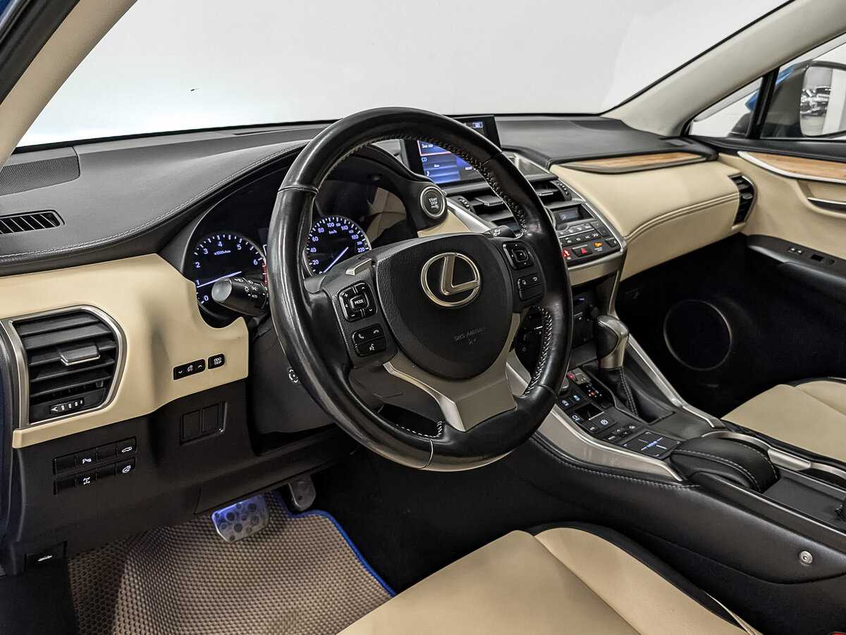 Б/У Лексус Н-Икс 2016 года. Фото: #14