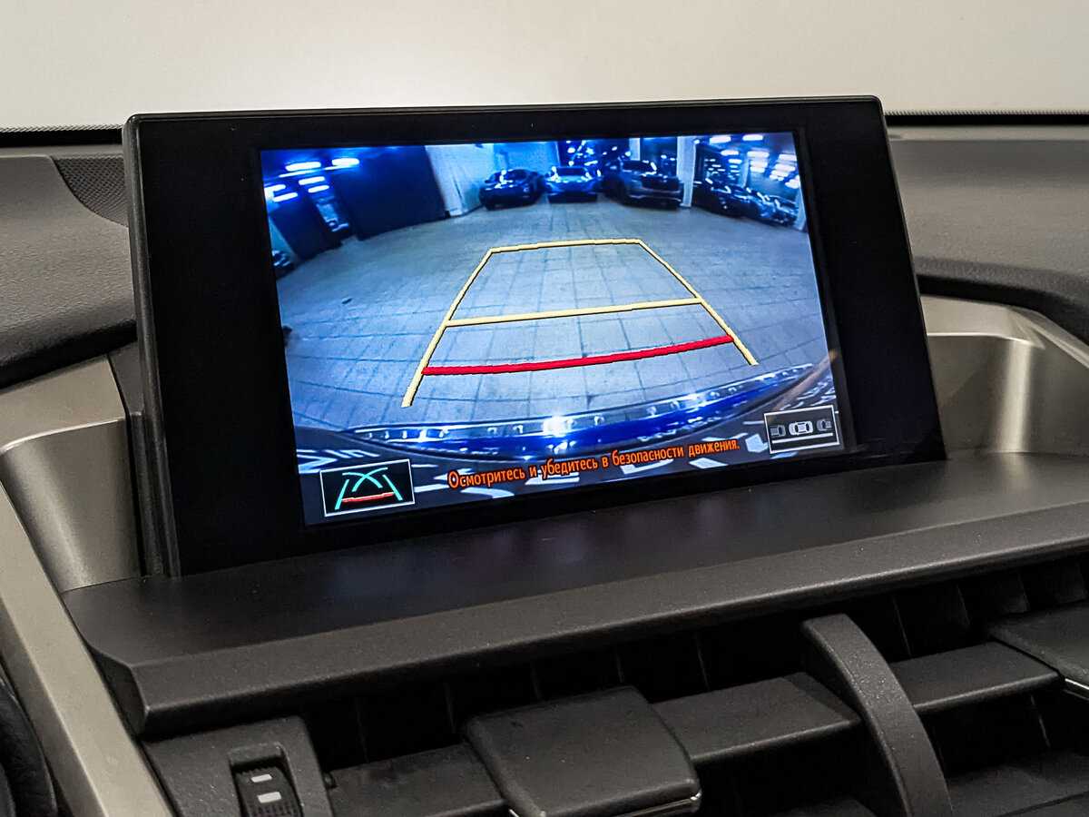 Б/У Лексус Н-Икс 2016 года. Фото: #27