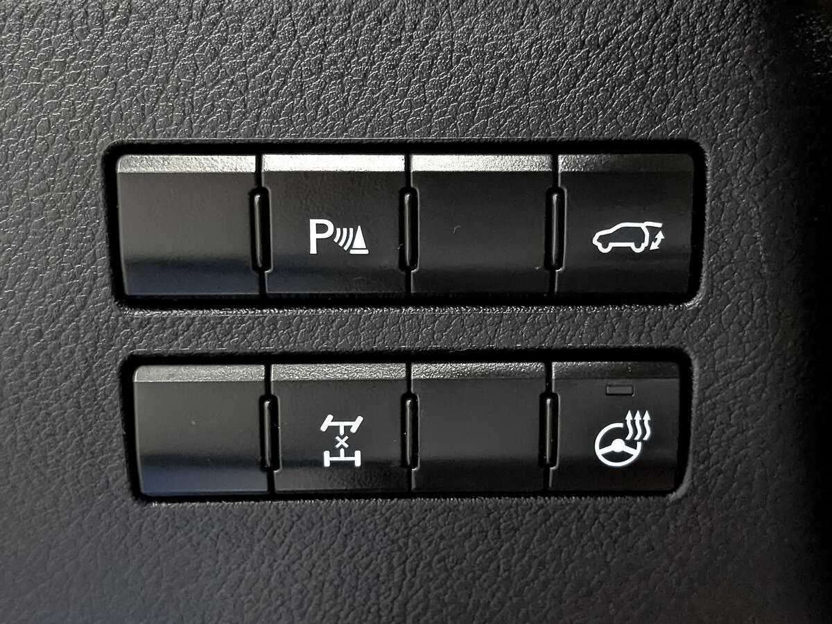 Б/У Лексус Н-Икс 2016 года. Фото: #29